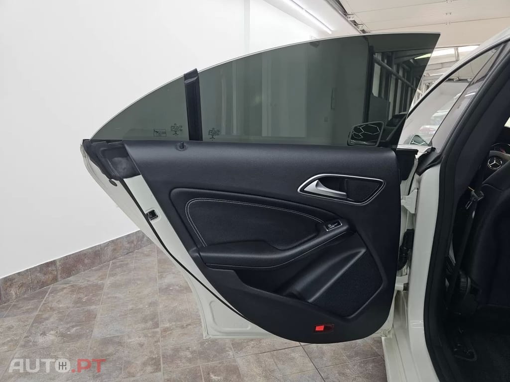 Mercedes-Benz CLA 180 d Urban