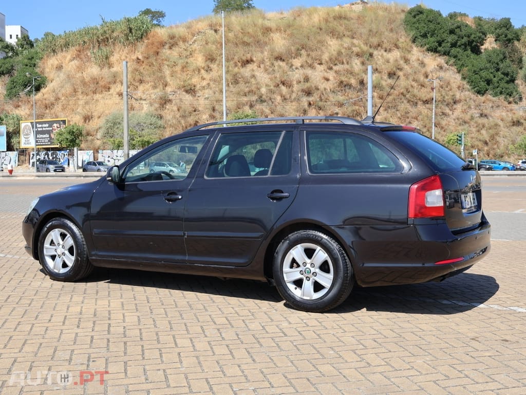 Skoda Octavia 1.6 TDi Greenline — fotografia 4