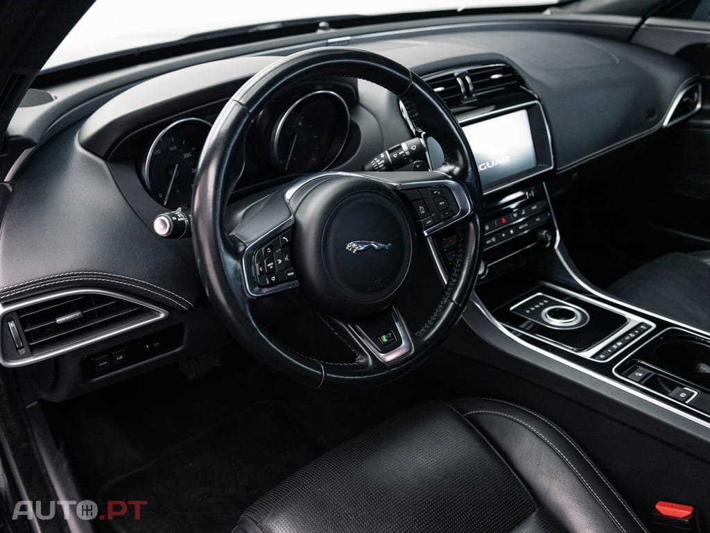 Jaguar XE 2.0 D R-Sport Aut.