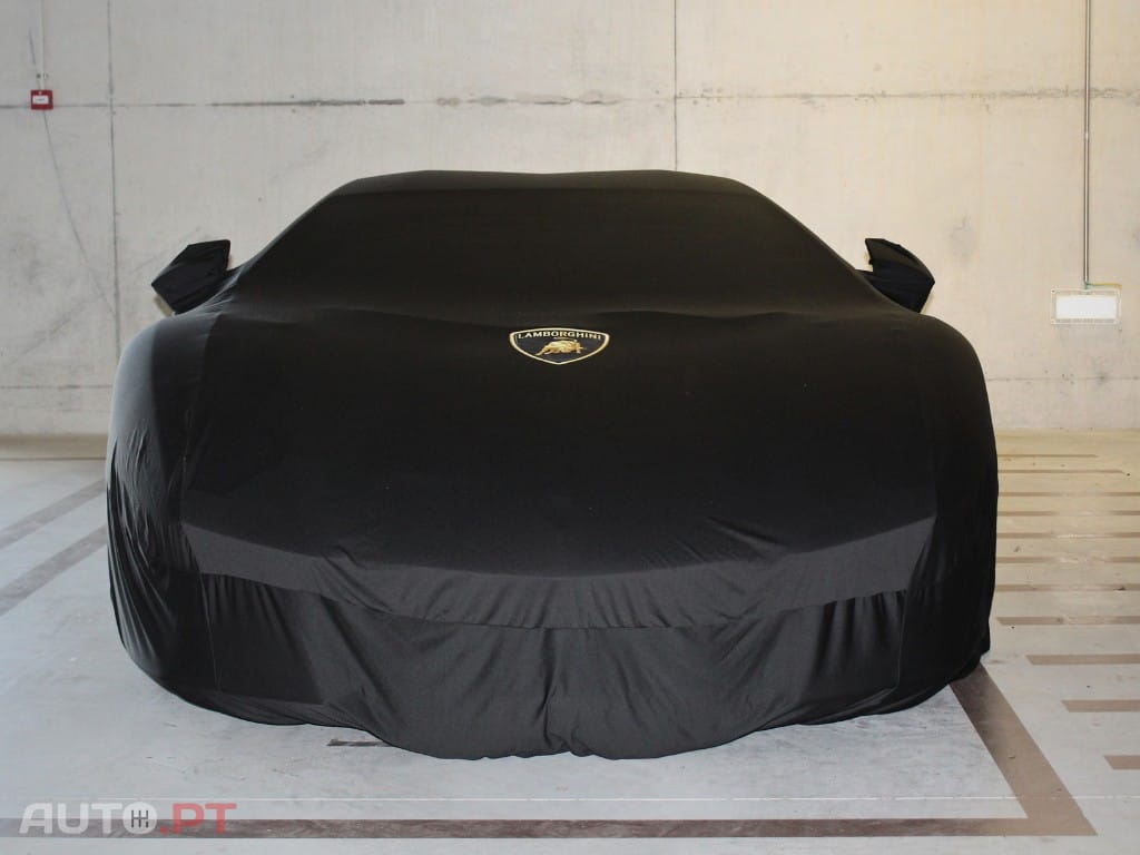 Lamborghini Aventador 6.5 V12 LP740-4 S