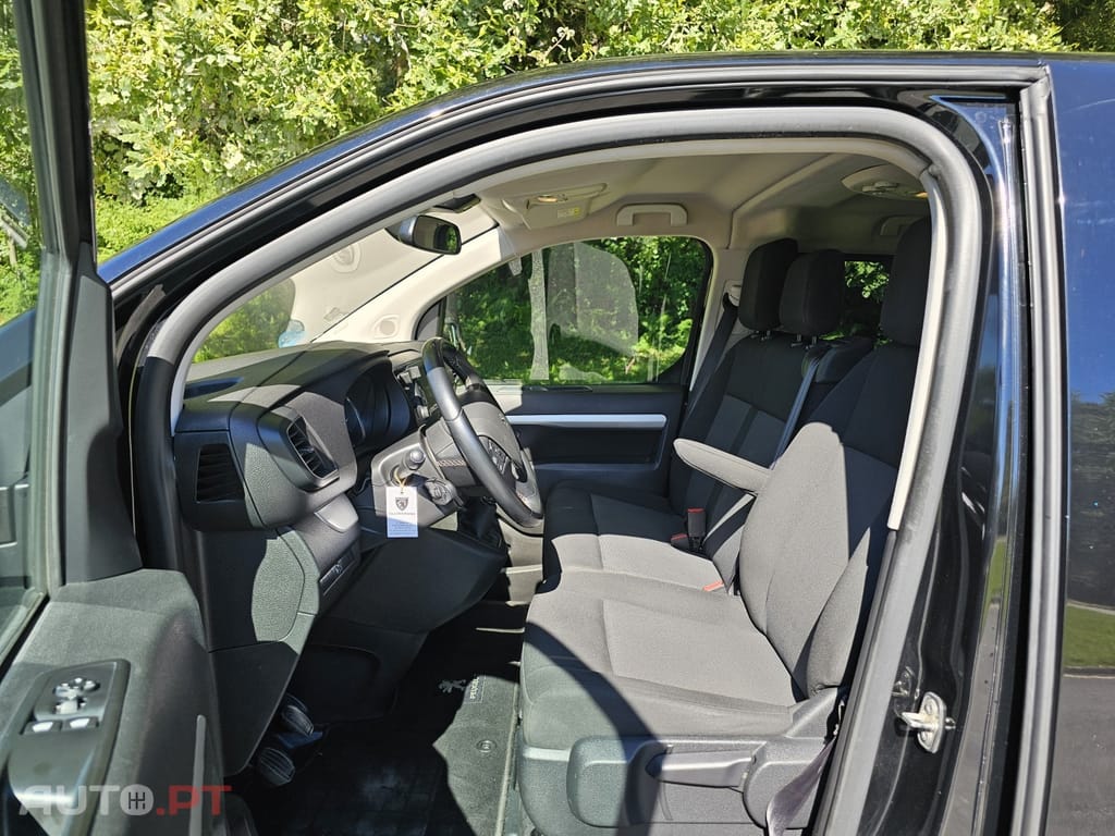 Peugeot Traveller 2.0 BlueHDi L2H1 Allure Standard