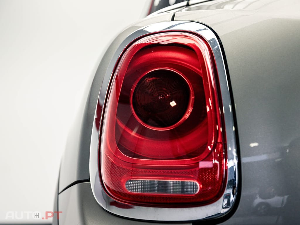 MINI Cooper Cooper D Auto