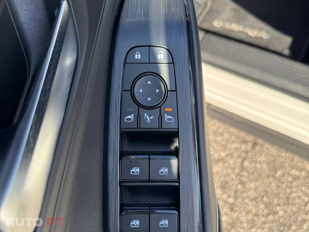 Nissan Qashqai 1.3 DIG-T N-Connecta J18
