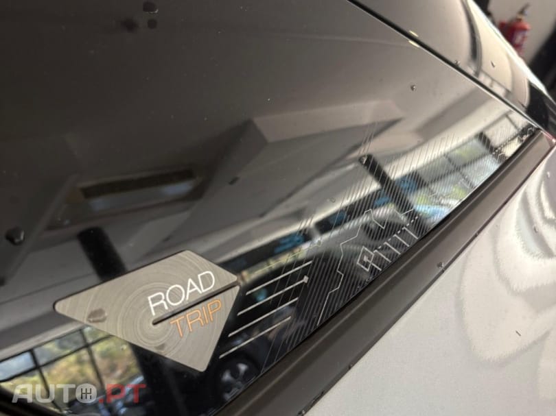 Peugeot E-2008 50 kWh Active