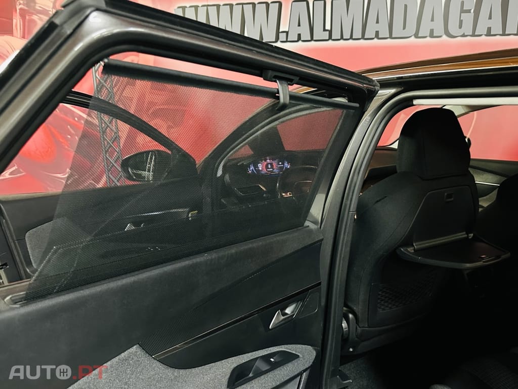 Peugeot 5008 1.2 PureTech Allure EAT8