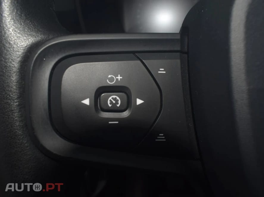 Volvo XC40 2.0 D3 Momentum