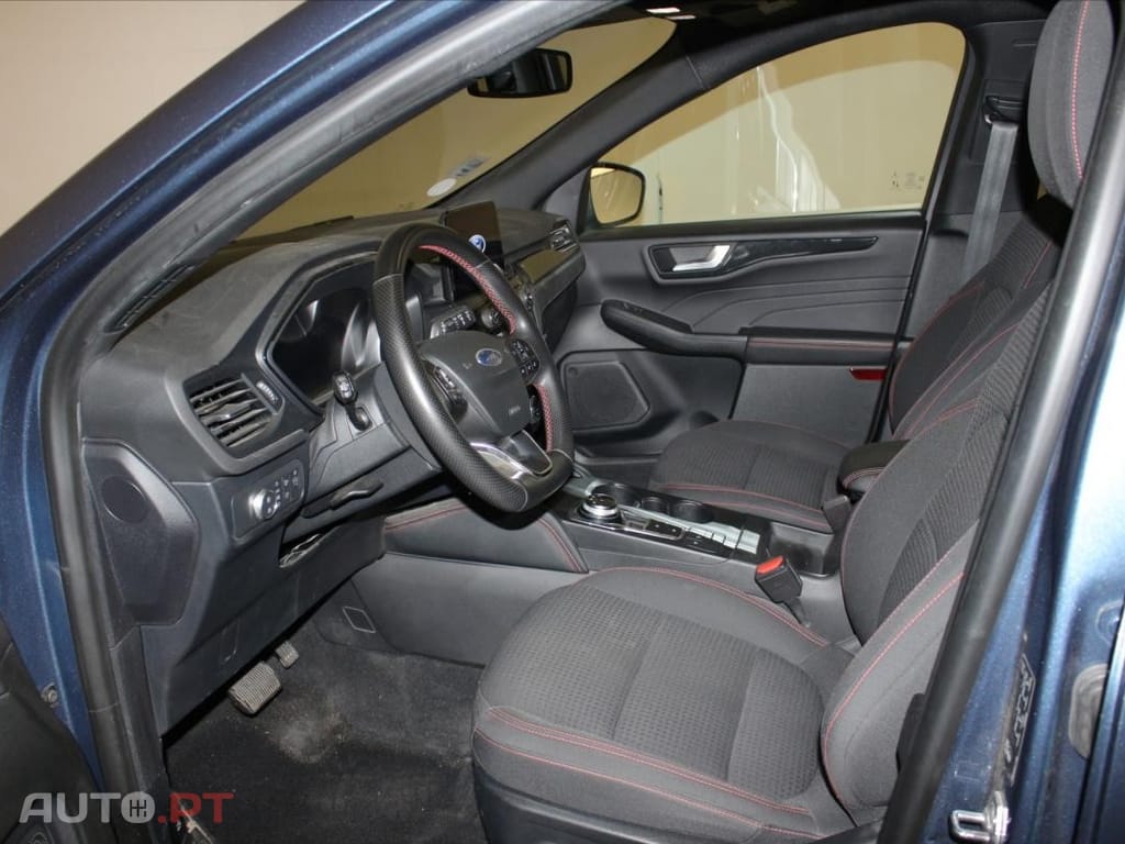 Ford Kuga 2.5 FHEV ST-Line