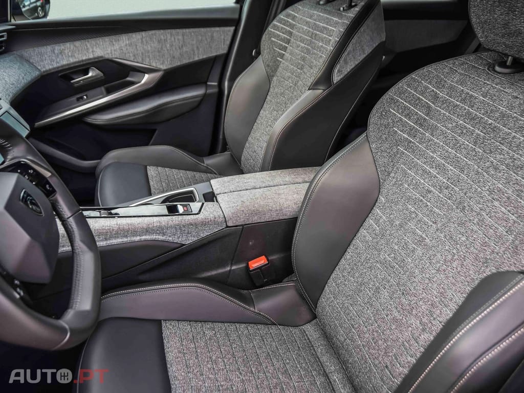 Peugeot 3008 1.2 Hybrid Allure e-DCS6