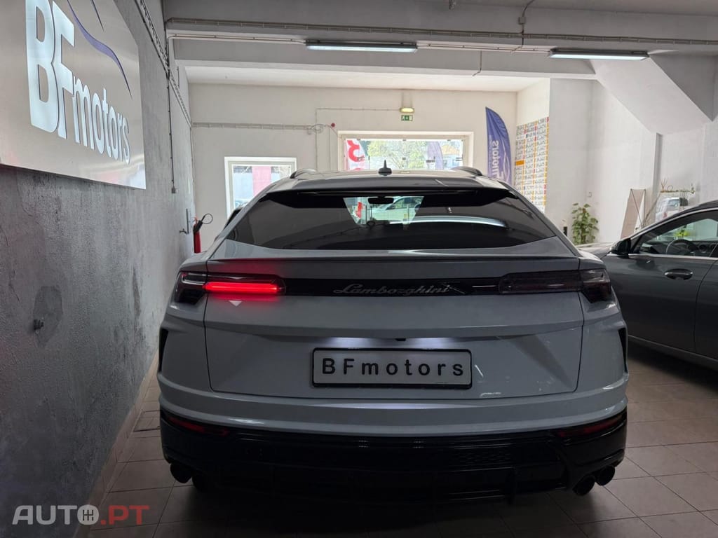 Lamborghini Urus 4.0 V8