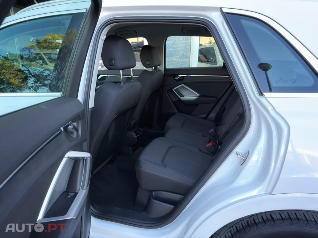 Audi Q3 35 TFSI S line S tronic