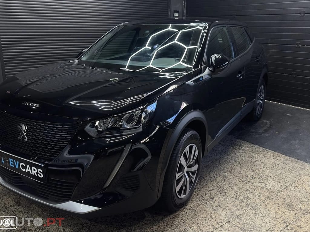 Peugeot E-2008 Active