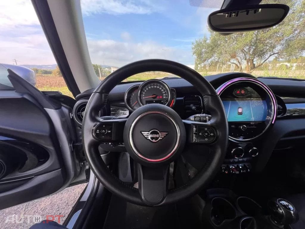 MINI Cooper Premium First Essential