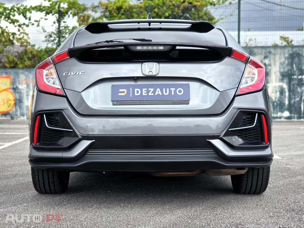 Honda Civic 1.0 i-VTEC Elegance Navi CVT