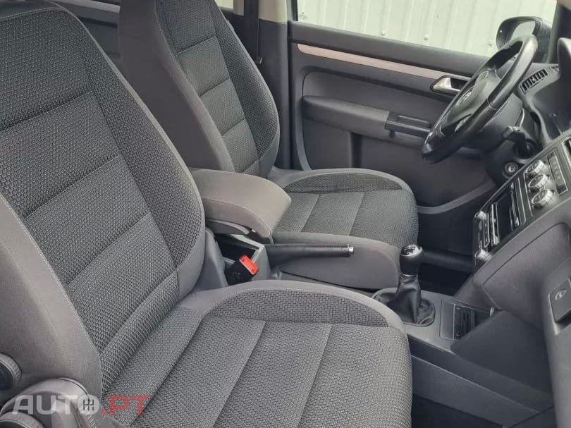 Volkswagen Touran 1.6 TDI DPF BlueMotion Comfortline