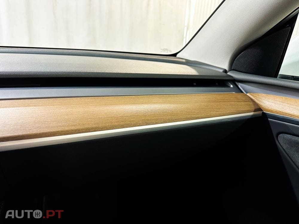 Tesla Model Y Long Range Dual Motor AWD