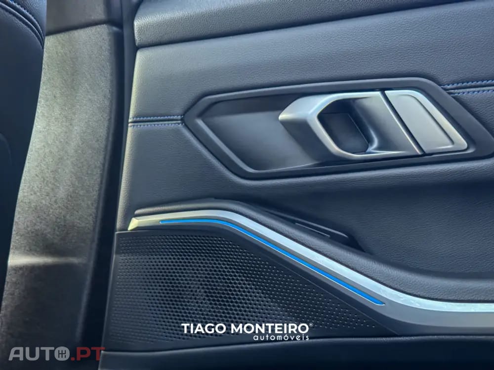 BMW 330 e Pack Desportivo M Auto