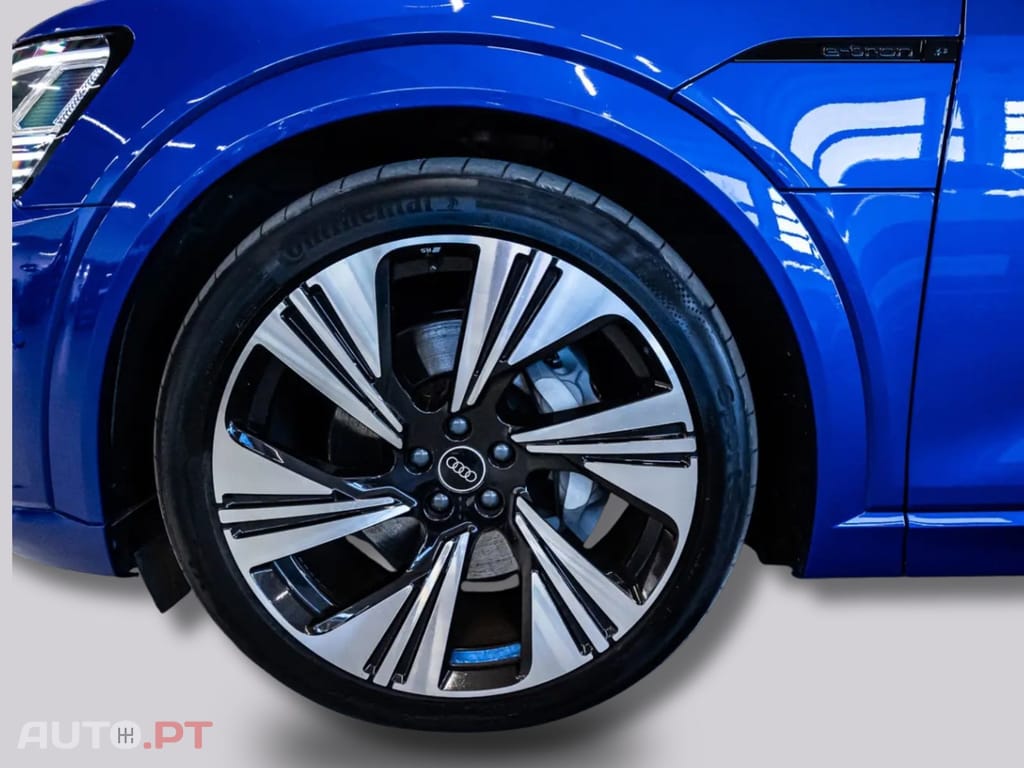 Audi Q8 E-Tron I.V.A DEDUTÍVEL  S LINE