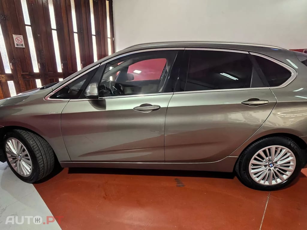 BMW 216 d Line Luxury