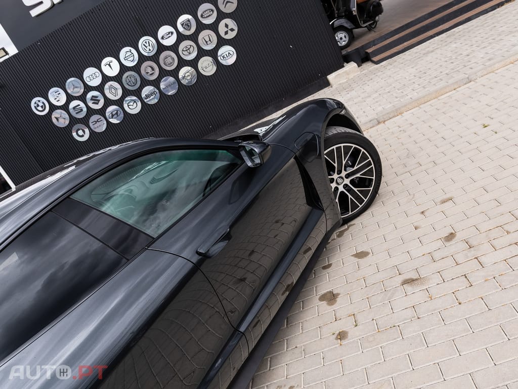 Porsche Taycan Bateria Performance Plus