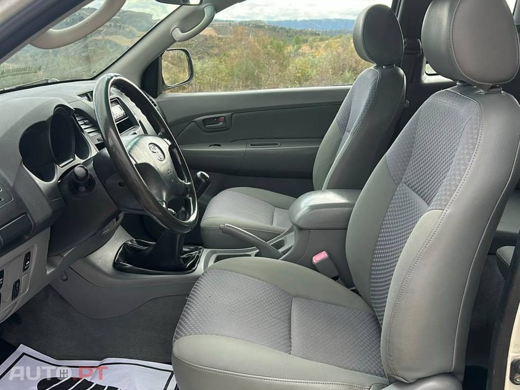Toyota Hilux 2.5 D-4D 4WD CE