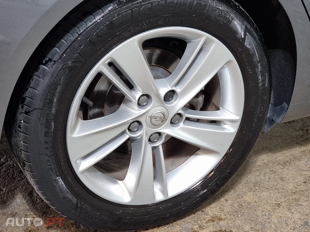 Opel Insignia 1.6 CDTi Dynamic