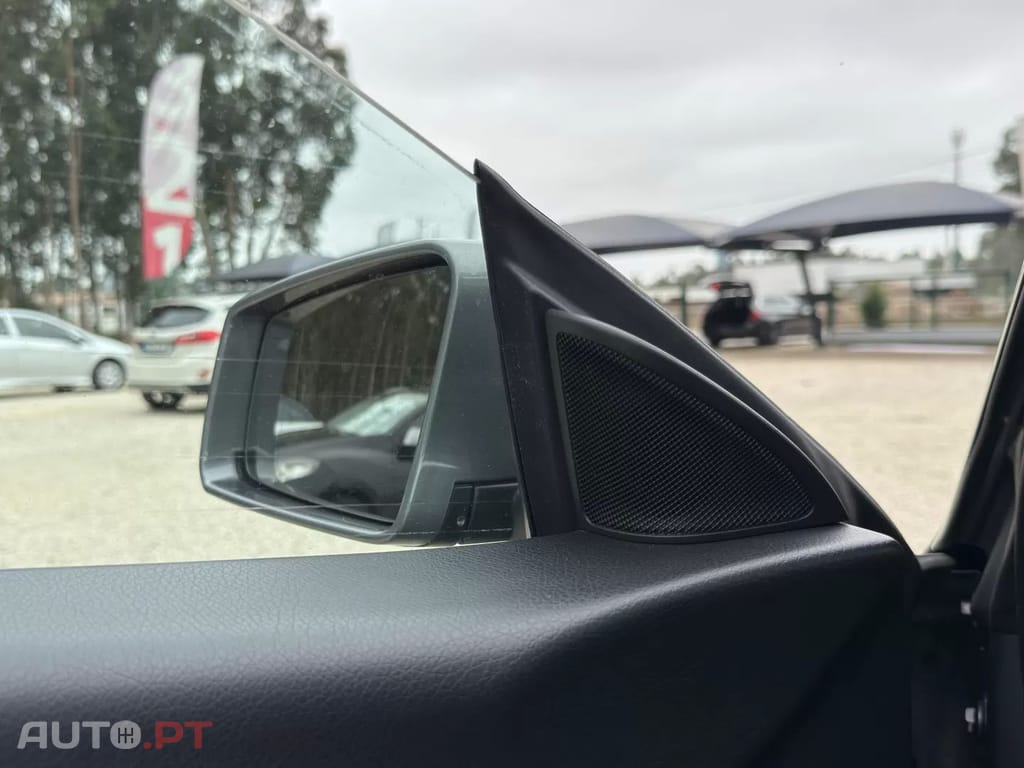 Mercedes-Benz CLA 200 d Shooting Brake AMG Line Aut. — fotografia 24