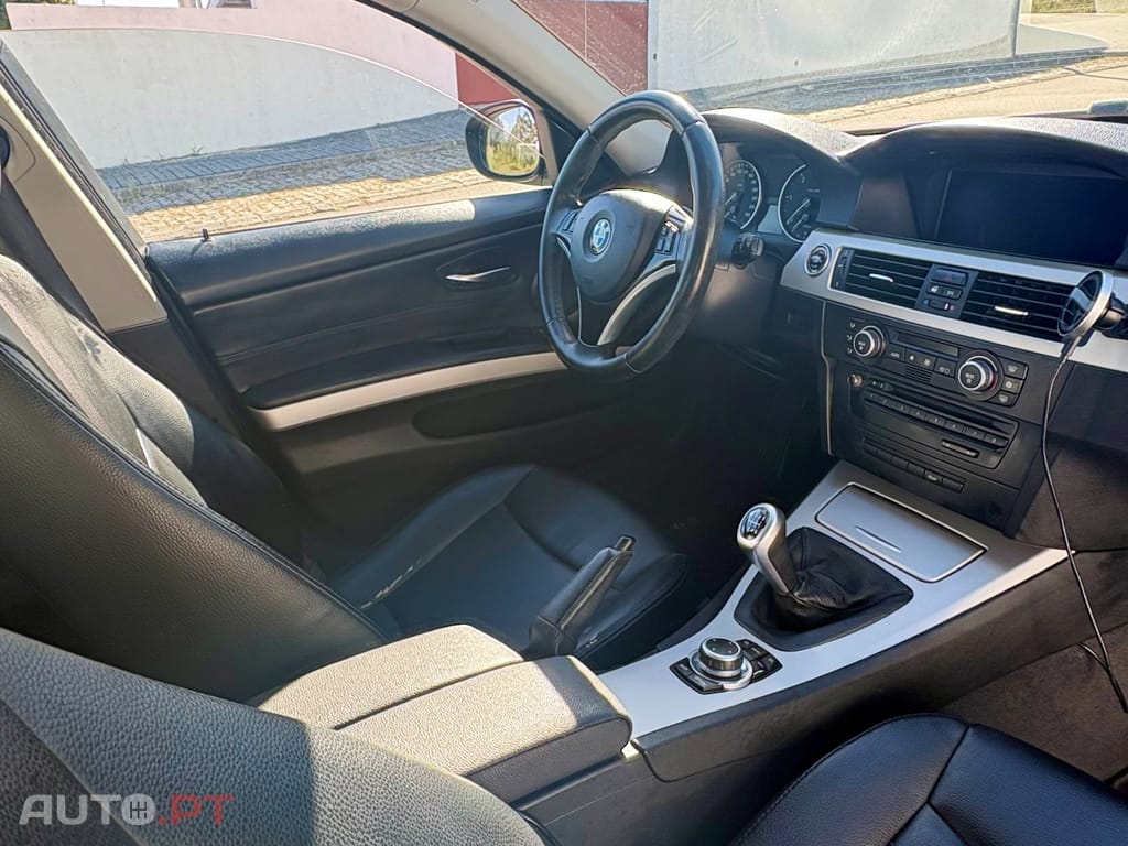 BMW 320 E90 LCI