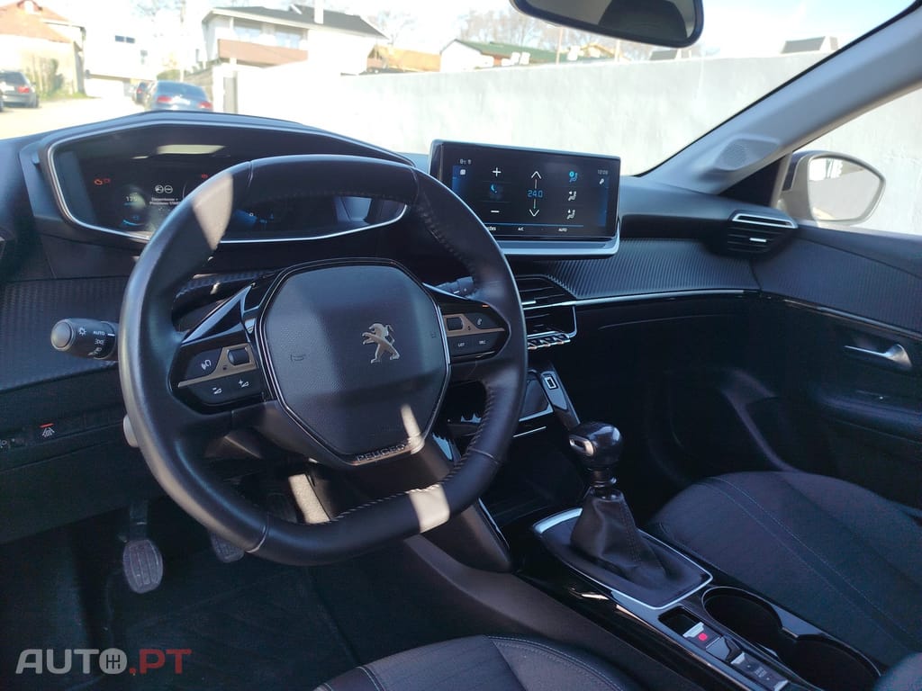 Peugeot 208 1.2 PureTech Allure Pack