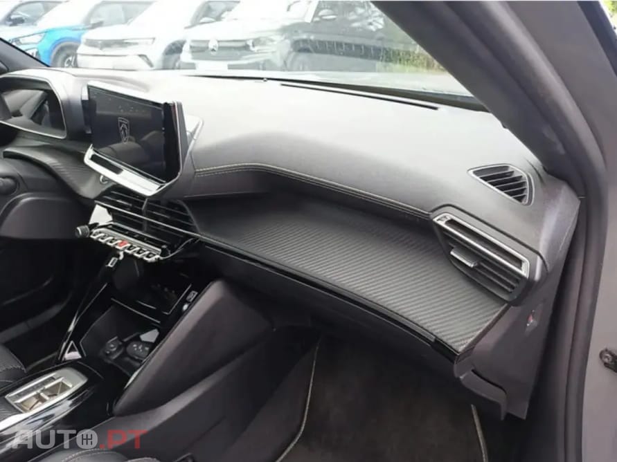 Peugeot E-2008 50 kWh GT