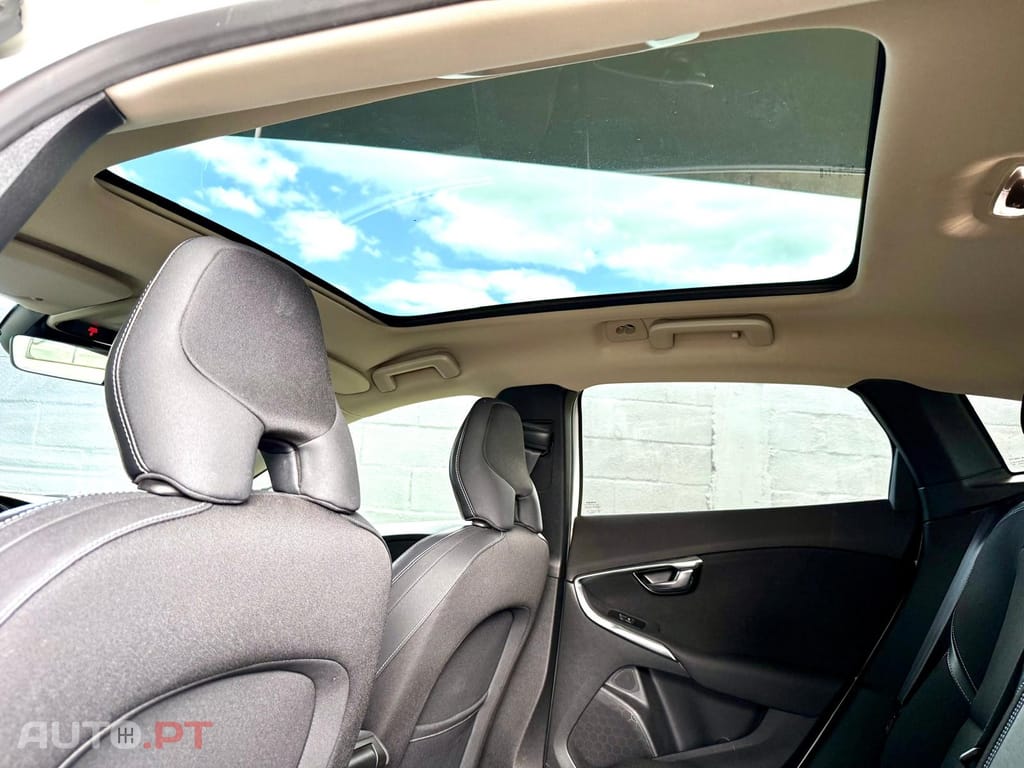Volvo V40 2.0 D2 Momentum