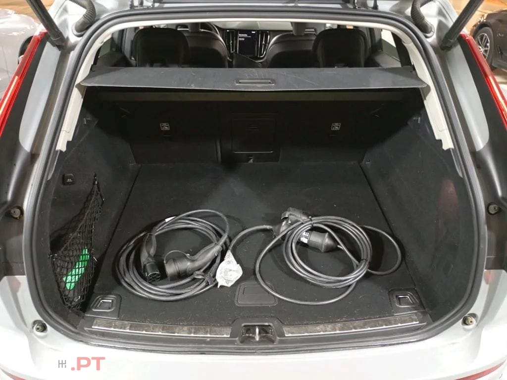 Volvo XC60 2.0 T6 PHEV Plus Dark AWD