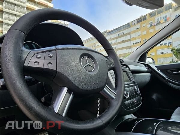 Mercedes-Benz R 320 CDi 4-Matic Longo