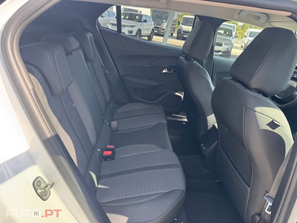 Peugeot 2008 1.2 PureTech Allure