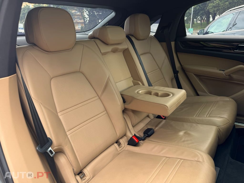 Porsche Cayenne Standard