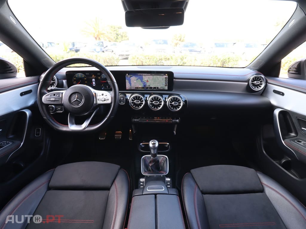 Mercedes-Benz CLA 180 AMG LINE