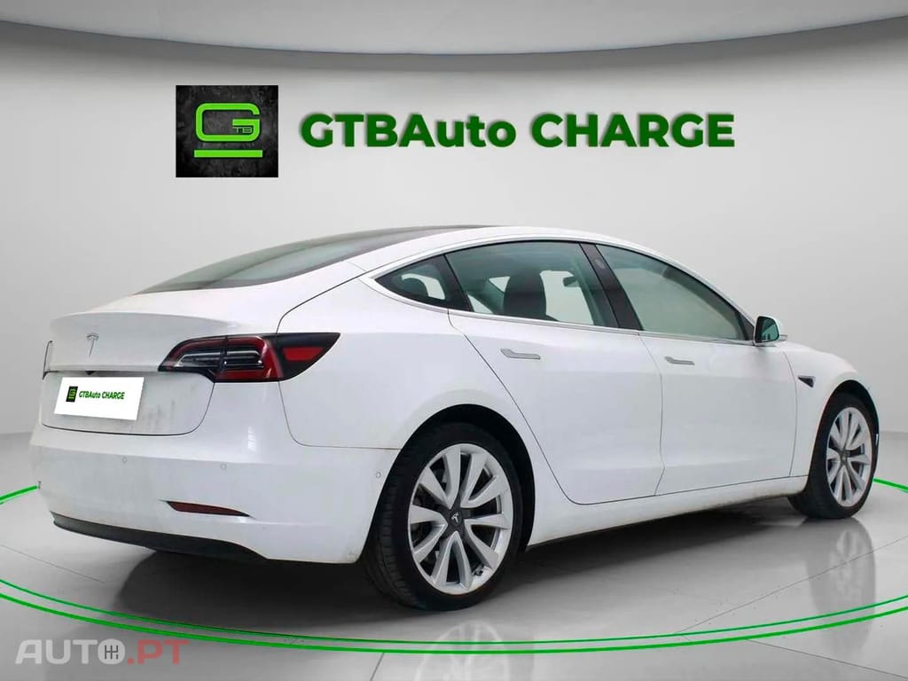 Tesla Model 3 I.V.A DEDUTÍVEL Standard RWD Plus AUTOPILOT