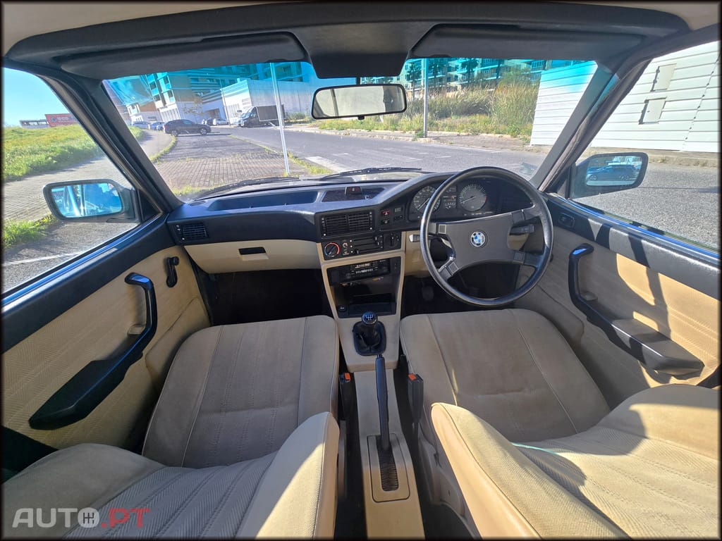 BMW 518 i E12