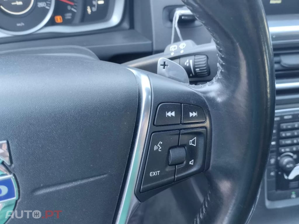 Volvo V60 2.0 D4 Momentum Eco Geartronic