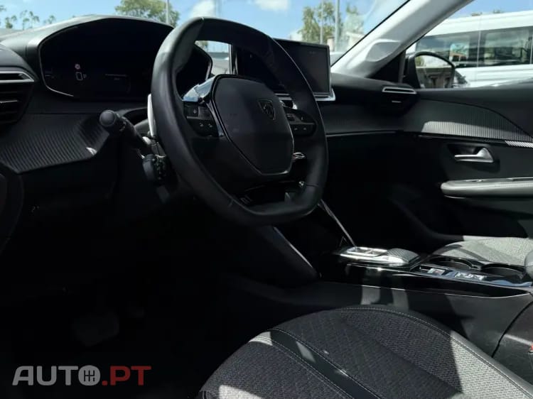 Peugeot 208 1.2 Hybrid Allure e-DCS6