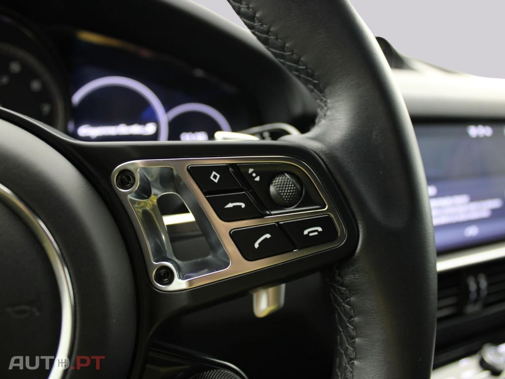 Porsche Cayenne TURBO S