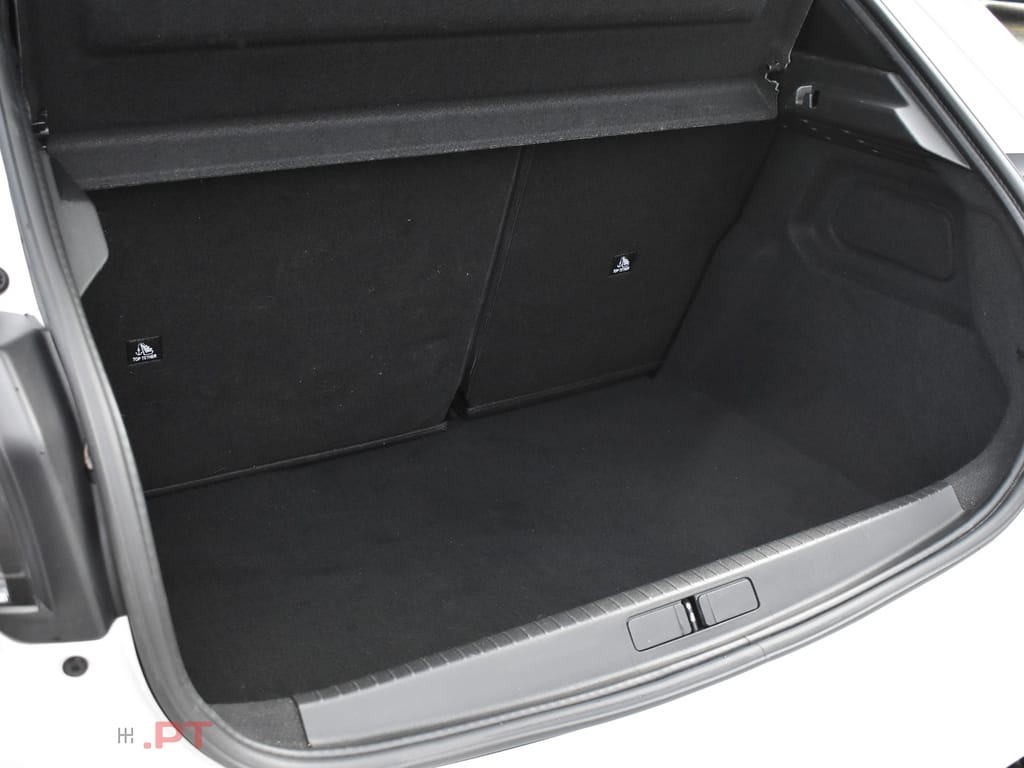 Peugeot E-208 50 kWh GT