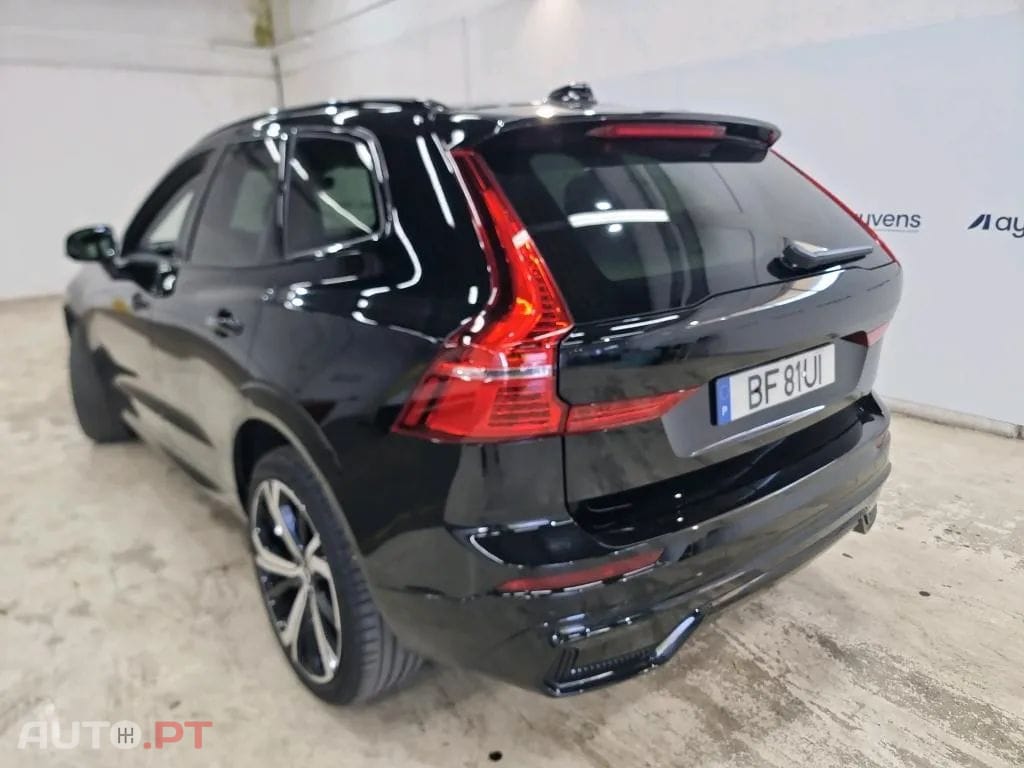 Volvo XC60 2.0 T6 PHEV Ultimate Dark AWD