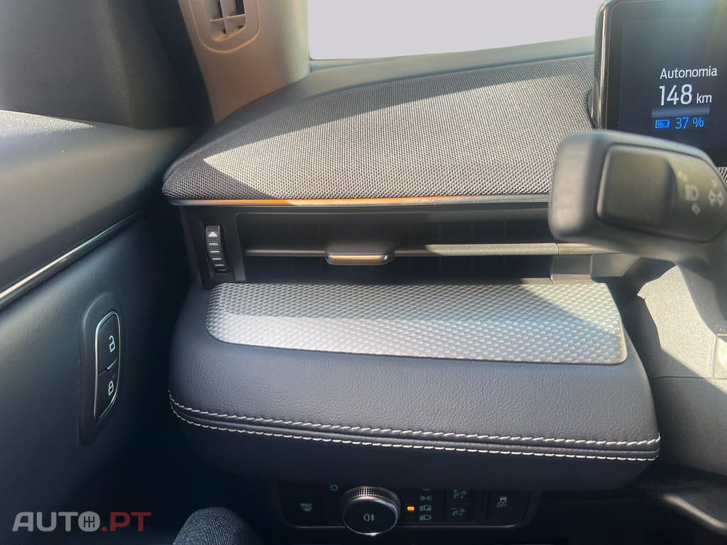 Ford Mustang Mach-E 75.7 kWh Premium AWD