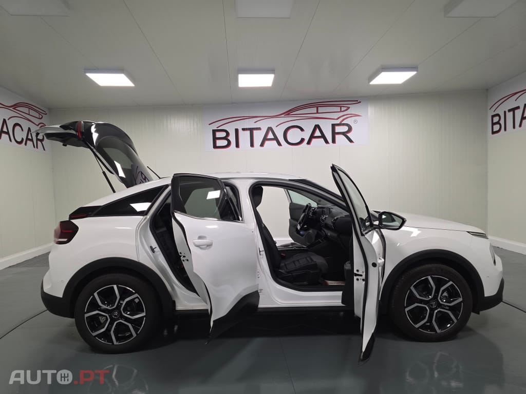 Citroën e-C4 50 kWh Shine — fotografia 62