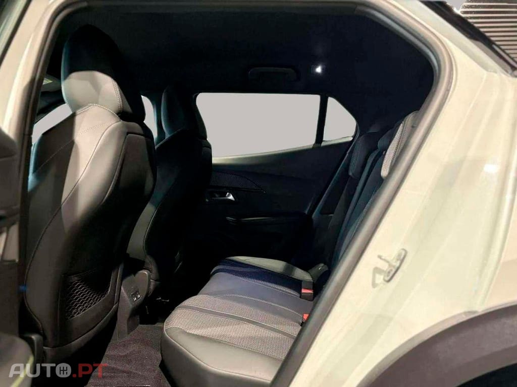 Peugeot E-2008 I.V.A DEDUTÍVEL GT 