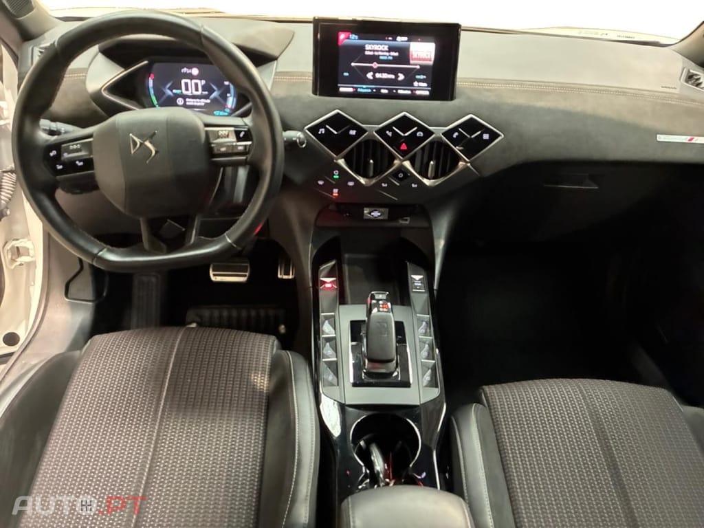 DS DS3 Crossback E-Tense Performance Line