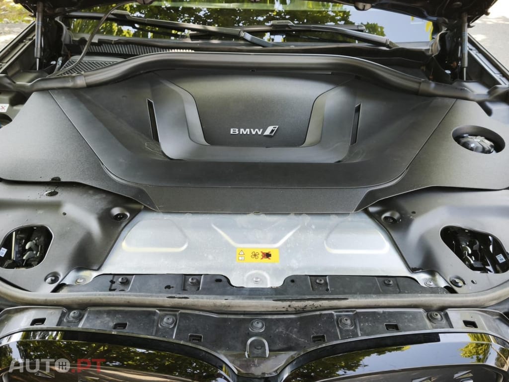 BMW iX3 M Sport Impressive