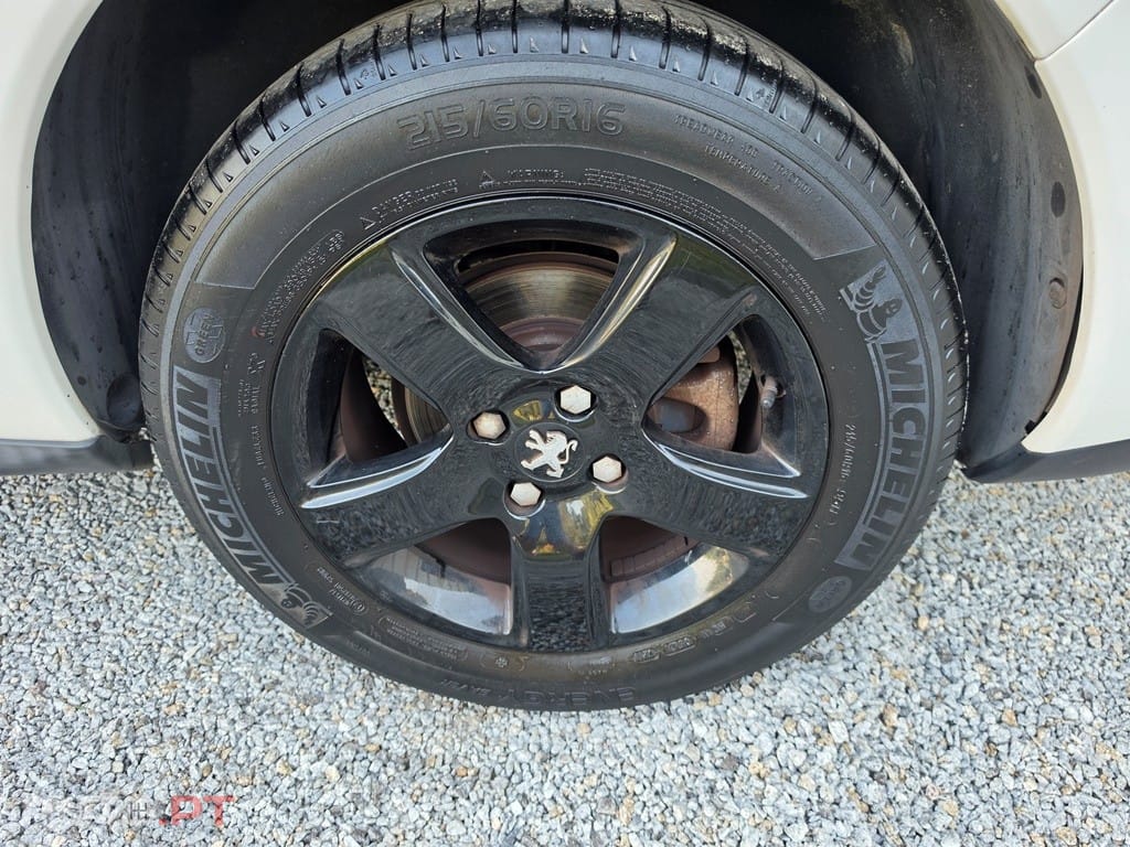 Peugeot 3008 1.6 HDi Executive CMP6