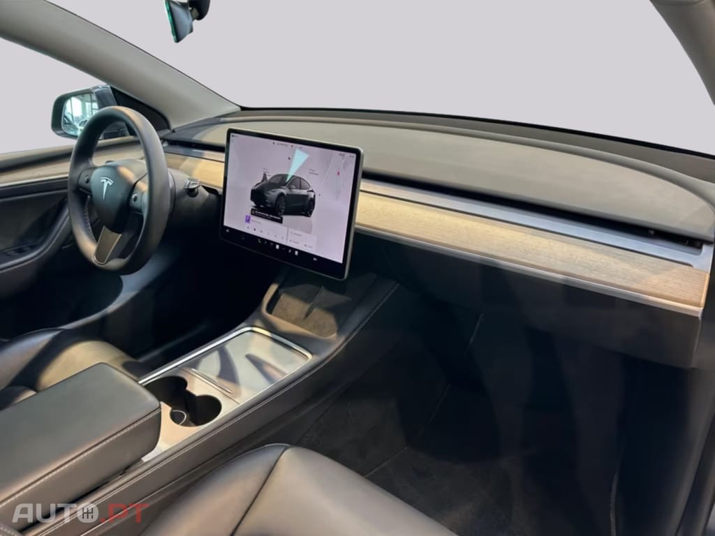 Tesla Model Y Long Range Dual AWD I.V.A DEDUTIVEL 
