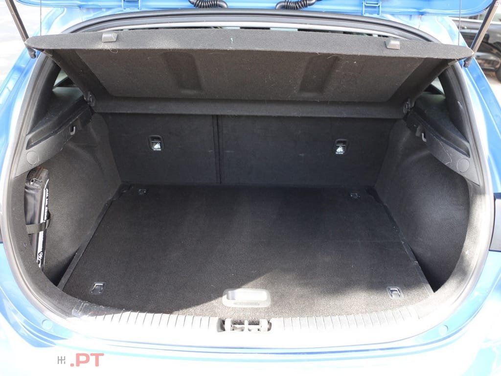 Kia Ceed 1.4 T-GDI TX+SRF 7DCT